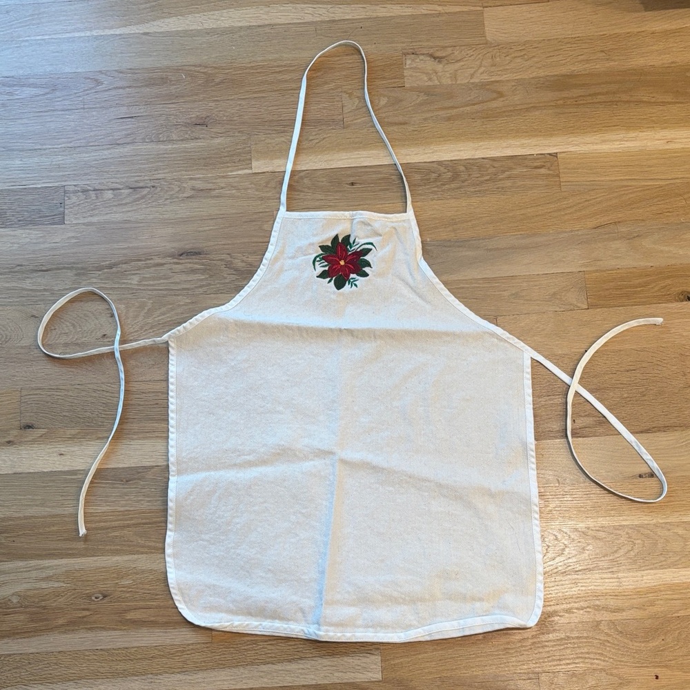 NWOT Embroidered White Apron